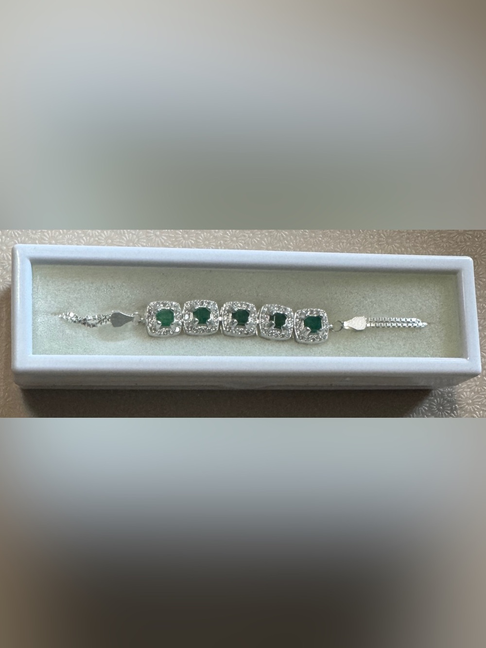 Sterling Silver 925 Bracelet with Natural Emerald Green Stones